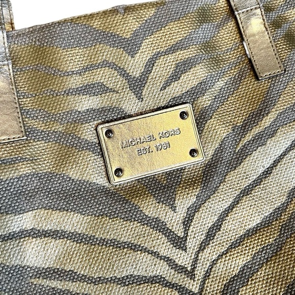 Michael Kors Gold Metallic Tote Bag - Picture 2 of 6